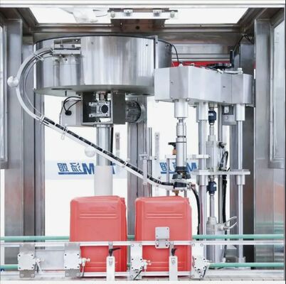 खरीदें बुद्धिमान स्वचालित वायवीय वर्ग बाल्टी भरने सीलर कैपर और लेबलर कांच/प्लास्टिक की बोतलों के लिए 5-30 लीटर ऑनलाइन निर्माण