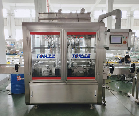 100ml-1L 8 नोजल ऑटोमैटिक पीएलसी नियंत्रित एथिल अल्कोहल के लिए रासायनिक पैकेजिंग मशीन