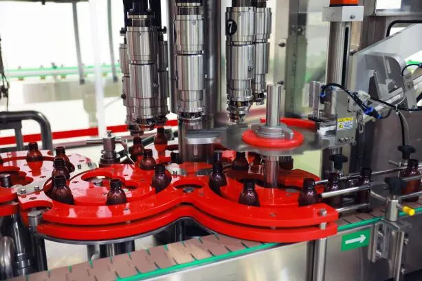 हैंड सैनिटाइज़र उत्पादन के लिए उन्नत ट्रैकिंग टाइप पिस्टन फिलिंग मशीन 5